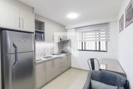 Sala/Cozinha de apartamento para alugar com 1 quarto, 30m² em Centro, Curitiba