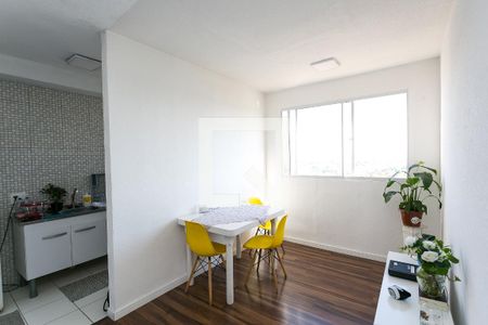 Sala  de apartamento para alugar com 2 quartos, 43m² em Jardim do Lago, São Paulo