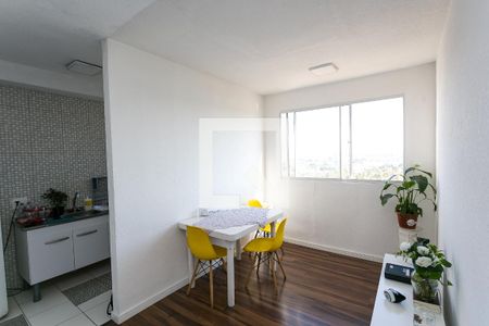 Sala  de apartamento para alugar com 2 quartos, 43m² em Jardim do Lago, São Paulo