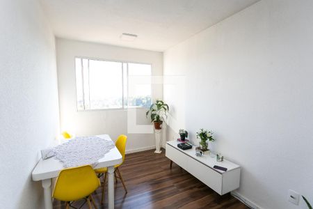 Sala  de apartamento para alugar com 2 quartos, 43m² em Jardim do Lago, São Paulo