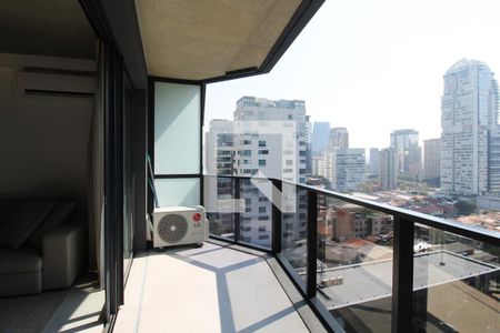 Varanda  de apartamento à venda com 1 quarto, 57m² em Itaim Bibi, São Paulo