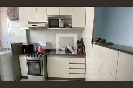 Cozinha de apartamento à venda com 3 quartos, 69m² em Buritis, Belo Horizonte