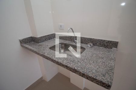 Cozinha de apartamento para alugar com 2 quartos, 40m² em Jardim Mangalot, São Paulo