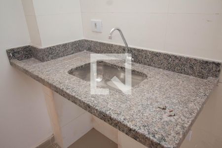 Cozinha de apartamento para alugar com 2 quartos, 40m² em Jardim Mangalot, São Paulo