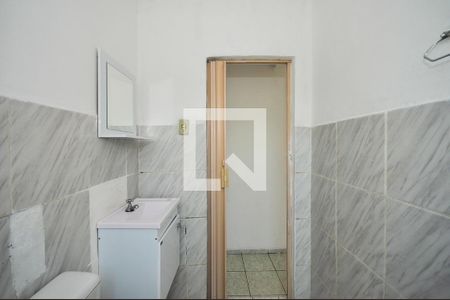 Banheiro de casa para alugar com 1 quarto, 50m² em Jardim Santa Cecilia, Taboão da Serra