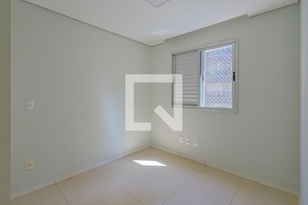 Quarto 1 de apartamento para alugar com 2 quartos, 100m² em Santo Antônio, Belo Horizonte