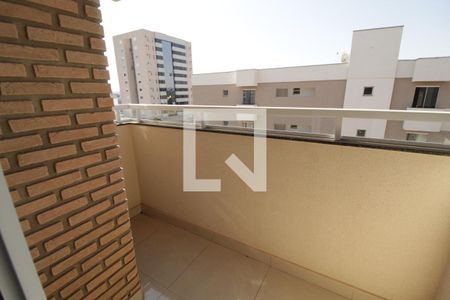 Varanda gourmet de apartamento para alugar com 2 quartos, 70m² em Santa Mônica, Uberlândia