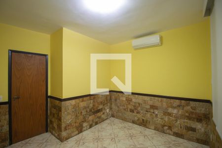 Quarto 1 de casa para alugar com 2 quartos, 150m² em Coelho, São Gonçalo