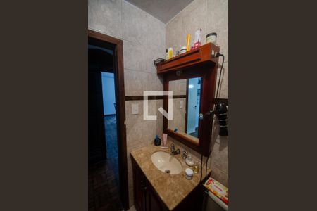 Casa para alugar com 280m², 3 quartos e 4 vagas Casa para alugar com 280m², 3 quartos e 4 vagasBanheiro Social