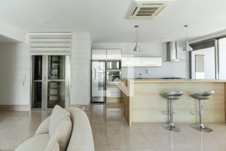 Sala/Cozinha de apartamento para alugar com 2 quartos, 159m² em Itaim Bibi, São Paulo