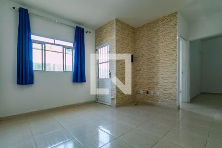 Sala de casa de condomínio para alugar com 2 quartos, 65m² em Jundiapeba, Mogi das Cruzes