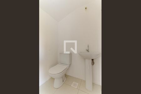 Lavabo de casa de condomínio para alugar com 3 quartos, 149m² em Guarujá, Porto Alegre