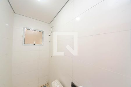 Banheiro de apartamento para alugar com 1 quarto, 48m² em Jardim Cinco de Julho, São Paulo