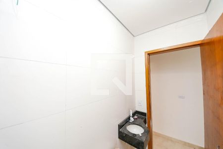 Banheiro de apartamento para alugar com 1 quarto, 48m² em Jardim Cinco de Julho, São Paulo