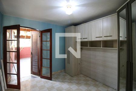 Quarto 1 de casa à venda com 2 quartos, 70m² em Vila Carmosina, São Paulo