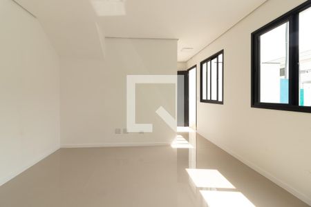 Sala de casa para alugar com 2 quartos, 67m² em Jardim Petrópolis, Cotia