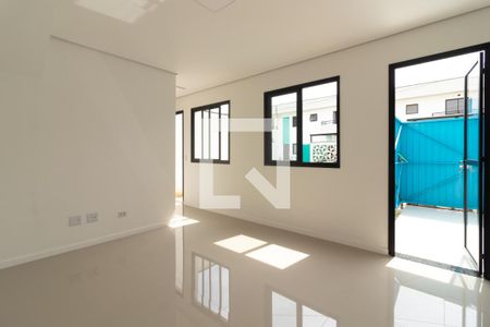 Sala de casa para alugar com 2 quartos, 67m² em Jardim Petrópolis, Cotia