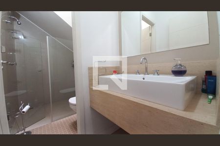 Lavabo  de casa de condomínio à venda com 3 quartos, 298m² em Swiss Park, Campinas