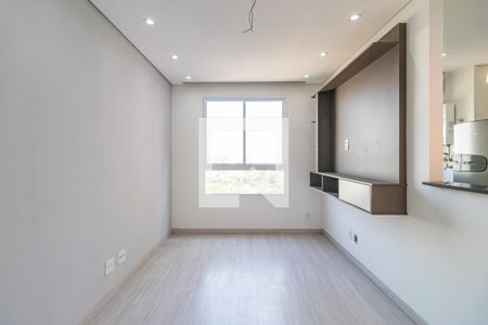 Sala de apartamento para alugar com 1 quarto, 42m² em Jardim Tupanci, Barueri