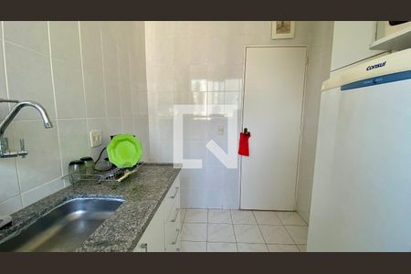 Cozinha de apartamento à venda com 3 quartos, 55m² em Buritis, Belo Horizonte