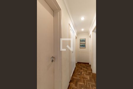 Corredor de apartamento à venda com 3 quartos, 147m² em Itaim Bibi, São Paulo