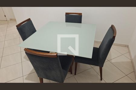 Sala de apartamento para alugar com 2 quartos, 90m² em Guilhermina, Praia Grande