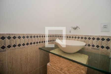 Lavabo de apartamento para alugar com 3 quartos, 160m² em Moinhos de Vento, Porto Alegre