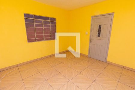 Sala de casa para alugar com 2 quartos, 90m² em Jardim Laone, São Paulo