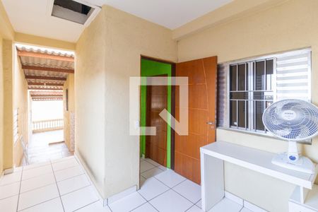 Quarto 2 de casa para alugar com 3 quartos, 120m² em Jardim das Pedras, Carapicuíba