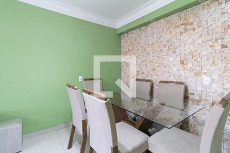 Sala de casa para alugar com 3 quartos, 120m² em Jardim das Pedras, Carapicuíba