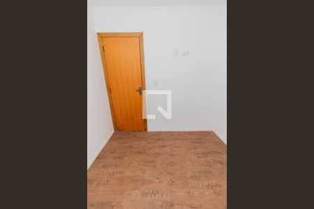 Quarto 1 de apartamento para alugar com 2 quartos, 38m² em Vila Nhocuné, São Paulo