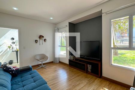 Sala de TV de casa de condomínio para alugar com 4 quartos, 356m² em Alphaville, Santana de Parnaíba