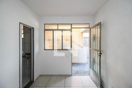 Sala de apartamento para alugar com 1 quarto, 36m² em Vila Emil, Mesquita