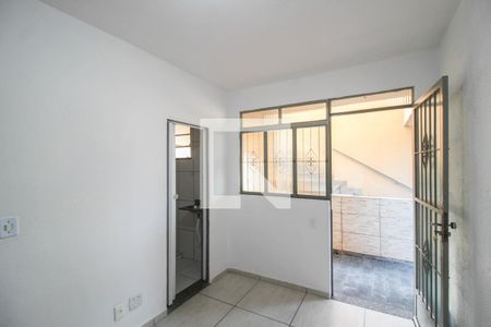 Sala de apartamento para alugar com 1 quarto, 36m² em Vila Emil, Mesquita