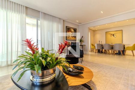 Sala de Estar de apartamento à venda com 4 quartos, 240m² em Higienópolis, São Paulo