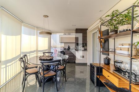 Varanda Gourmet de apartamento à venda com 4 quartos, 240m² em Higienópolis, São Paulo