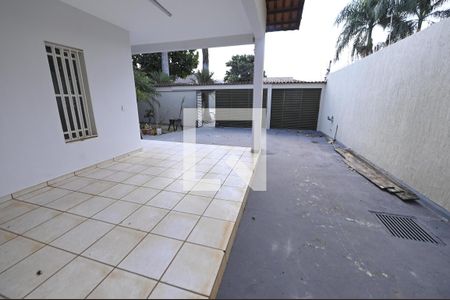 Quintal de casa para alugar com 4 quartos, 300m² em Anhaguera, Goiânia