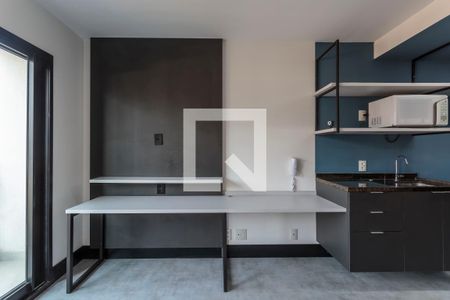 Sala/Quarto de kitnet/studio para alugar com 1 quarto, 27m² em Indianópolis, São Paulo