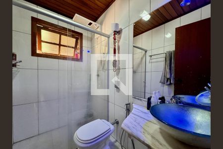 Banheiro de casa de condomínio à venda com 3 quartos, 105m² em Retiro do Chalé, Brumadinho