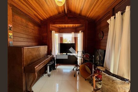 Sala de casa de condomínio à venda com 3 quartos, 105m² em Retiro do Chalé, Brumadinho