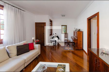 Sala de casa à venda com 6 quartos, 290m² em Padre Eustáquio, Belo Horizonte