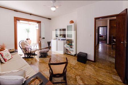 Sala 3 de casa à venda com 6 quartos, 290m² em Padre Eustáquio, Belo Horizonte