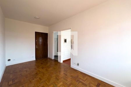 Sala/Quarto de kitnet/studio à venda com 1 quarto, 34m² em Liberdade, São Paulo