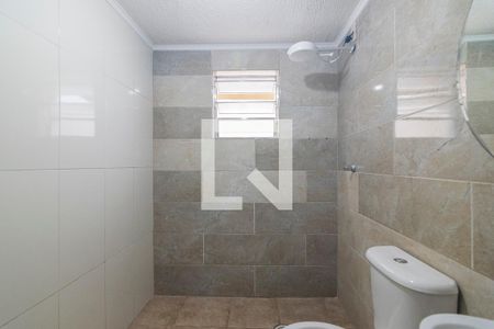 Banheiro de casa para alugar com 1 quarto, 65m² em Vila Palmares, Santo André