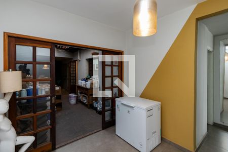 Sala de casa à venda com 5 quartos, 200m² em Jardim Prainha, São Paulo