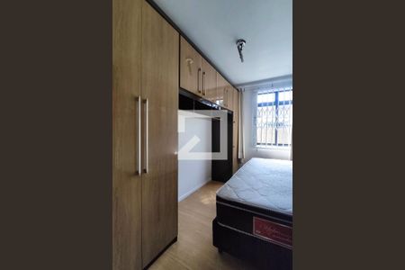 Quarto 2 de apartamento para alugar com 2 quartos, 59m² em Uberaba, Curitiba