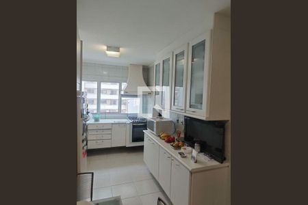 Apartamento à venda com 4 quartos, 180m² em Moema, São Paulo