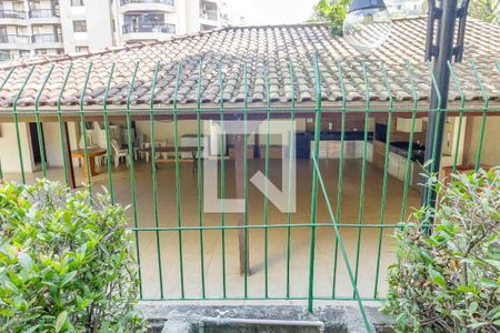 Apartamento à venda com 121m², 4 quartos e 2 vagas Apartamento à venda com 121m², 4 quartos e 2 vagasÁrea Comum Churrasqueira