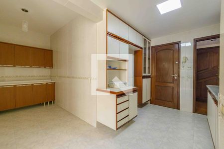 Apartamento à venda com 121m², 4 quartos e 2 vagas Apartamento à venda com 121m², 4 quartos e 2 vagasCozinha