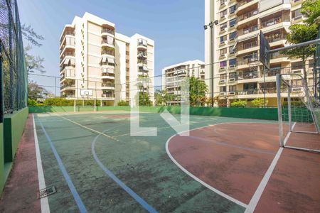 Apartamento à venda com 121m², 4 quartos e 2 vagas Apartamento à venda com 121m², 4 quartos e 2 vagasÁrea Comum Quadra